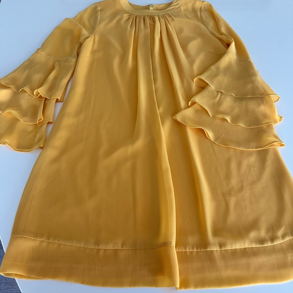 Eva Méndez yellow Tiered Sleeve Dress
